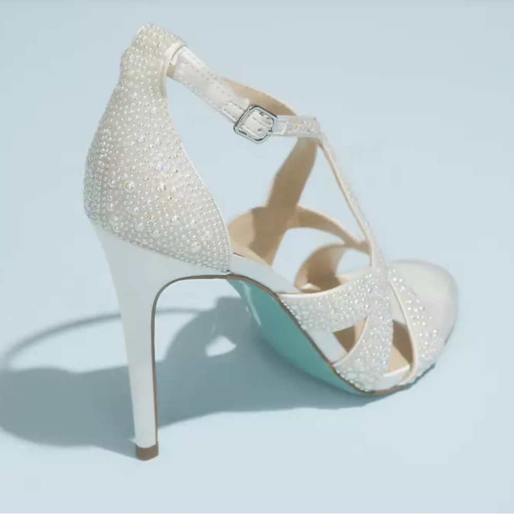 Betsey Johnson Pearl Heels - Picture 14 of 14